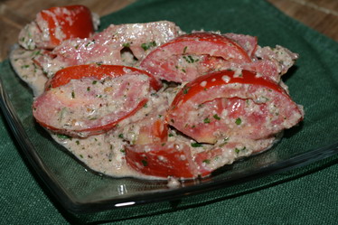 Салат из помидоров с грецкими орехами...